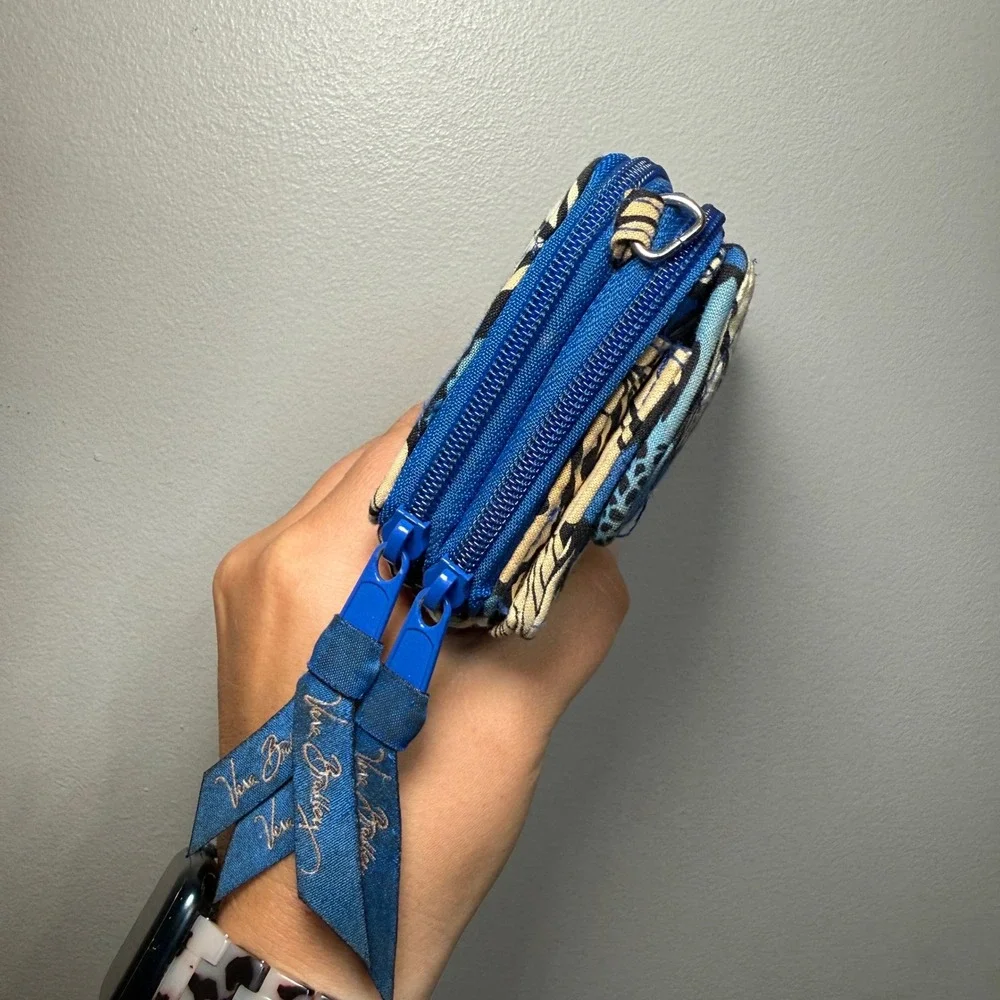 Vera Bradley Blue Bayou All In One Crossbody Wallet Floral Quilted